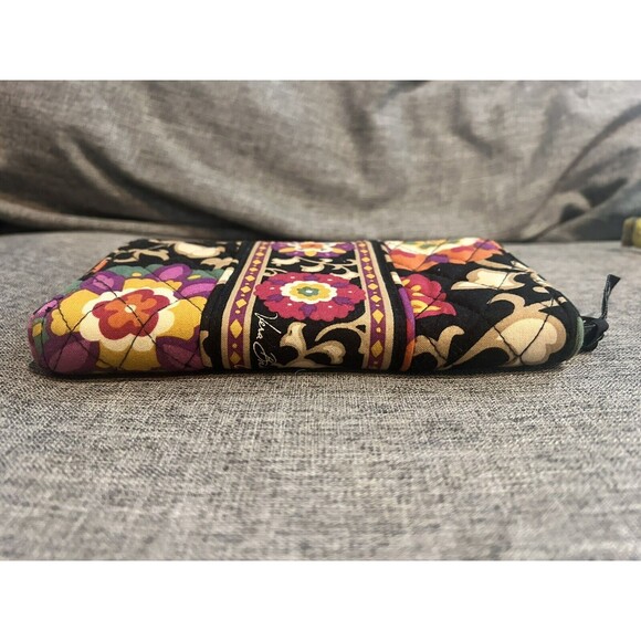 Vera Bradley Zip Around Wallet In Suzani Quilted Compartments - Picture 4 of 9